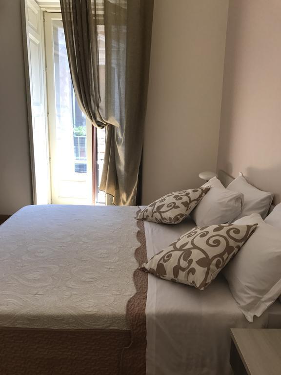 Papali Panzió Catania-Fontanarossai nemzetközi repülőtér Kültér fotó